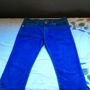 Conga Capris Stretch Jeans